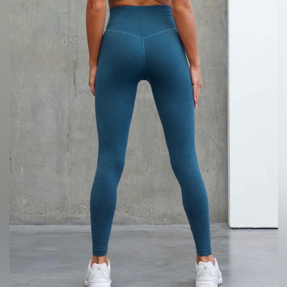 Lazuli Label V-seam Leggings
